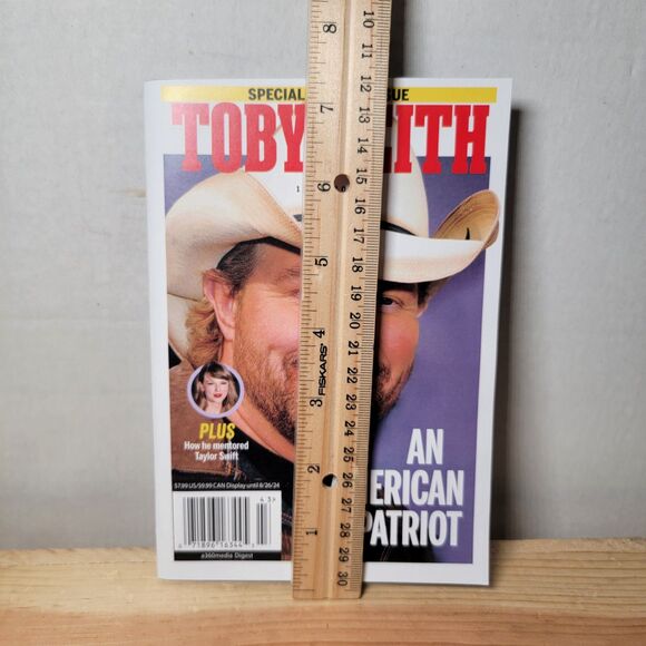 MINI-MAGAZINE Toby Keith: An American Patriot 1961-2024 Spc. Tribute Issue - NEW - Picture 4 of 4